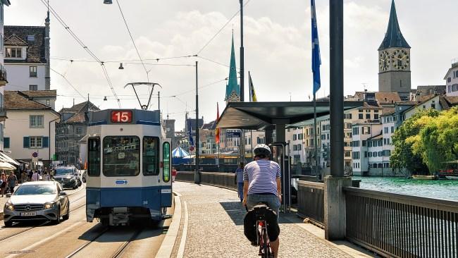 Bike riding is but a breeze in Zurich's city centre. Photo: Roman Babakin