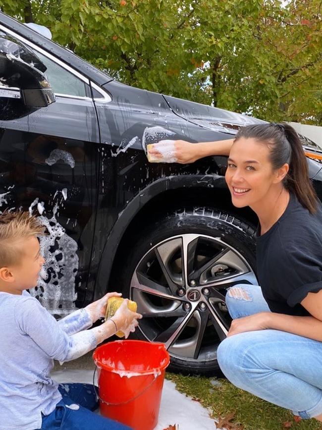 Megan Gale with her son, River (right). Picture: Instagram