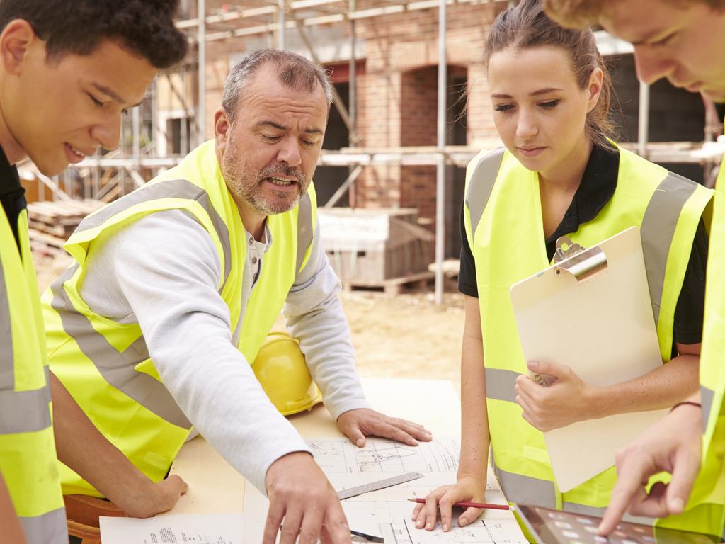 Apprenticeships are coming back in construction. Picture: iStock