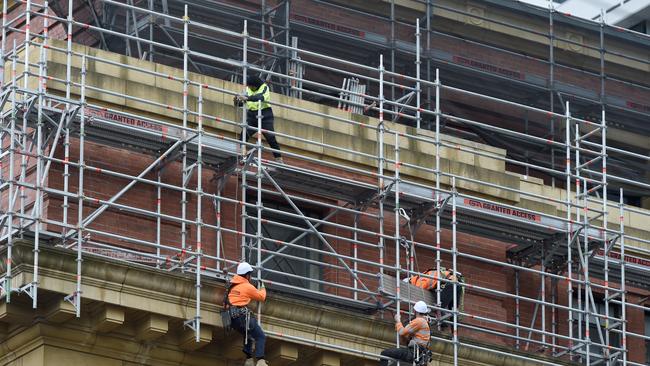 SafeWork Victoria is investigating the death of a construction worker in Melbourne’s East. Picture: NCA NewsWire / Andrew Henshaw