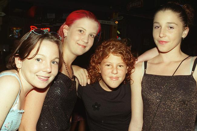 xx nq Socials /Mackay /Alcohol /Free Dance Party at /Doors /Nightclub; Taryn Allan, Natasha Attard, Stacey Witkiewicz and Sajkara Stibbards. 16 Jul 2000