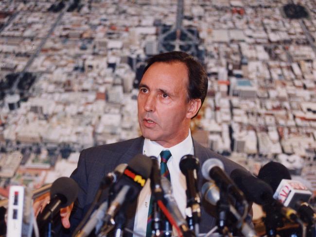 Prime Minister Paul Keating in Adelaide during Federal election campaign, 17 Feb 1993.  In his 40-minute press conference in the Adelaide Convention Centre.