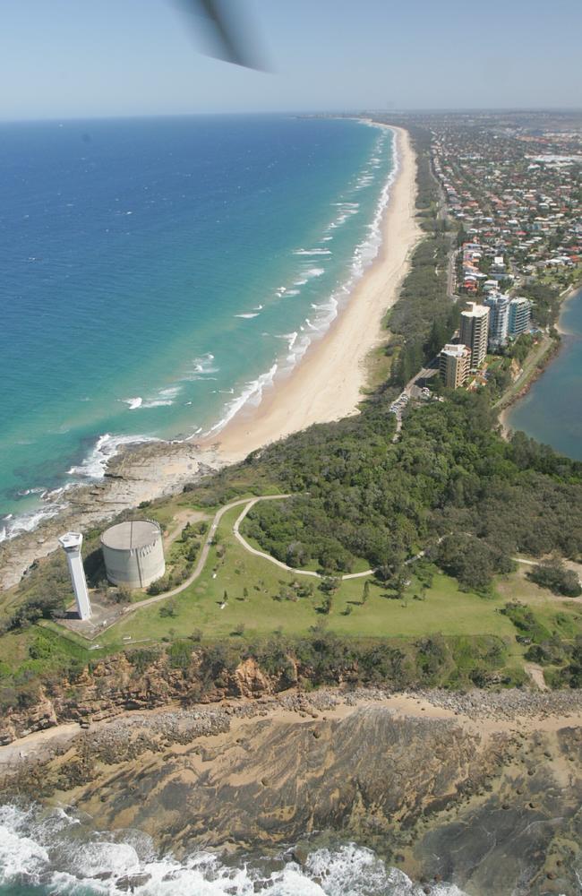 Looking south along Kawana Beach.