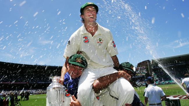 Glenn McGrath is chaired off after his last Test in Sydney. Picture: Phil Hillyard