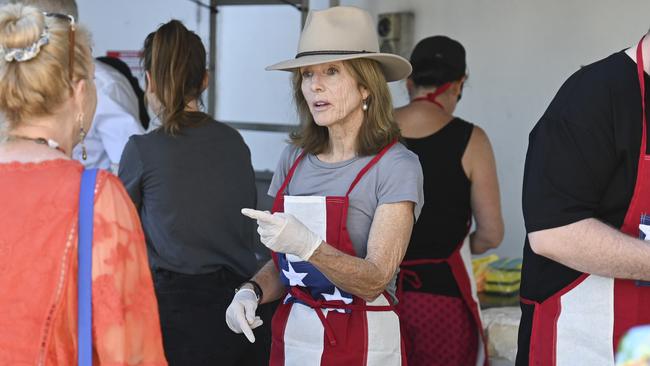 U.S. Ambassador Caroline Kennedy mans the sausage sizzle at a Canberra Bunnings ahead of the ‘Sh*tbox rally’. Picture: NCA NewsWire / Martin Ollman