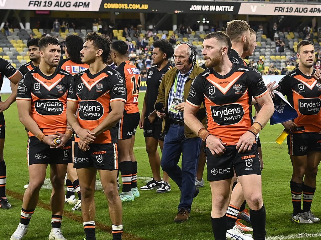 Wests Tigers apologise after accidentally depicting US soldiers on