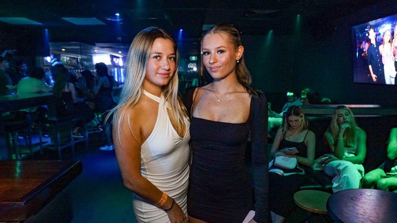 45+ PHOTOS: Night Spotting on the Gold Coast Cocktails NC, The Avenue ...