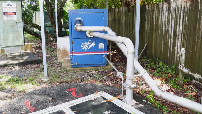 An electric water pump installed at the end of Klarwein Close in Gordonvale. Picture: Peter Carruthers