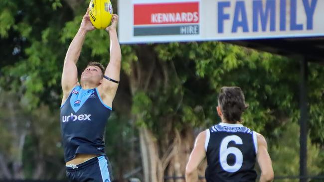 The Darwin Buffaloes take on the Palmerston Magpies in Round 15 of the NTFL Men's Premier League. Picture: Celina Whan/AFLNT Media