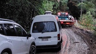 A tow truck on Homerule Rd, Rossville on Saturday mornings. Picture: Supplied