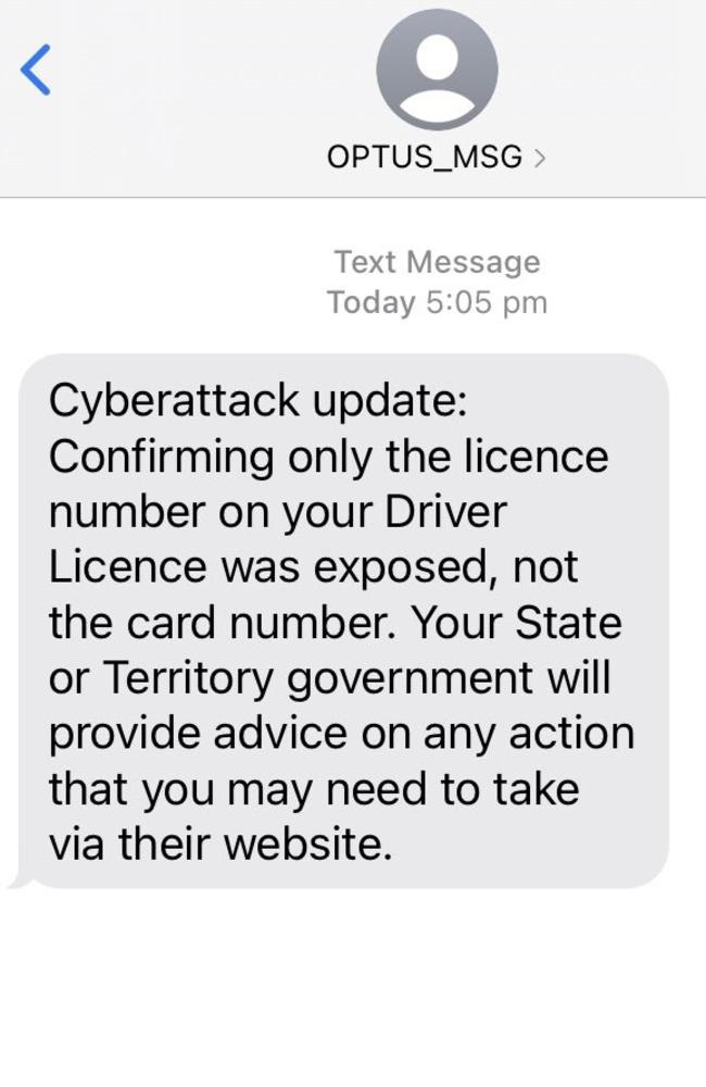 A text message sent to Optus customers on Sunday October 2, 2022. Picture: Twitter