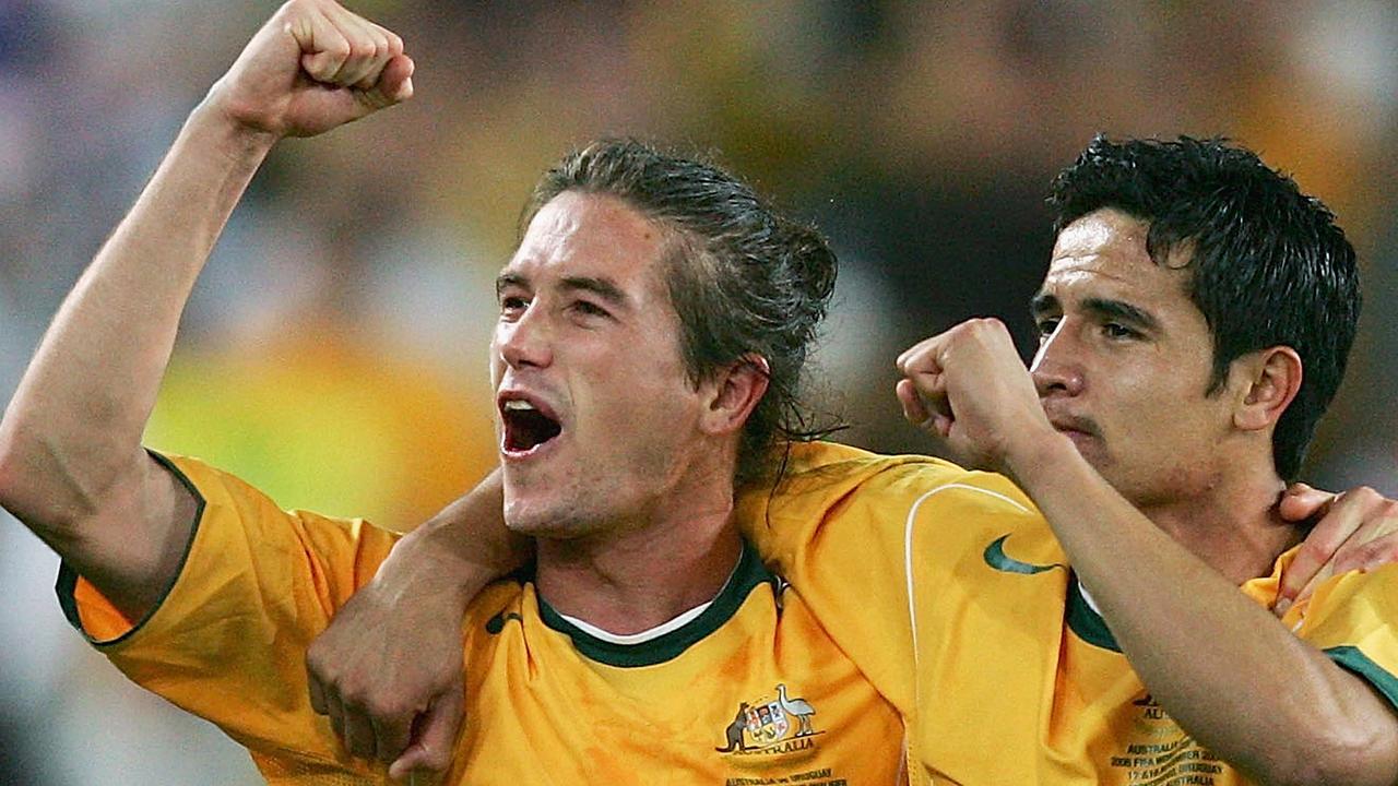 PA PHOTOS / AAP- UK USE ONLY : Australian soccer star Harry Kewell during a  training run with his club Leeds United at Victoria Park, the home of the  Australian Rules Football