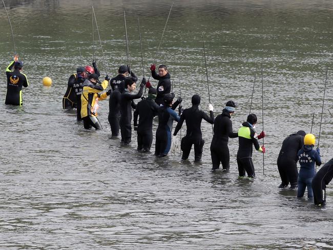 TransAsia suspends pilots who failed flight tests | news.com.au ...