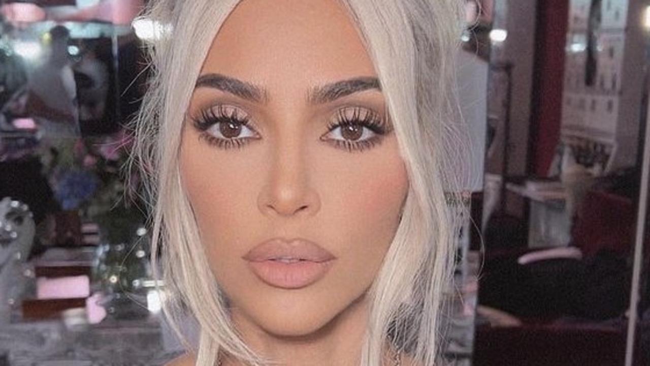 Kim Kardashian sprząta w chirurgii plastycznej i wypełnieniach