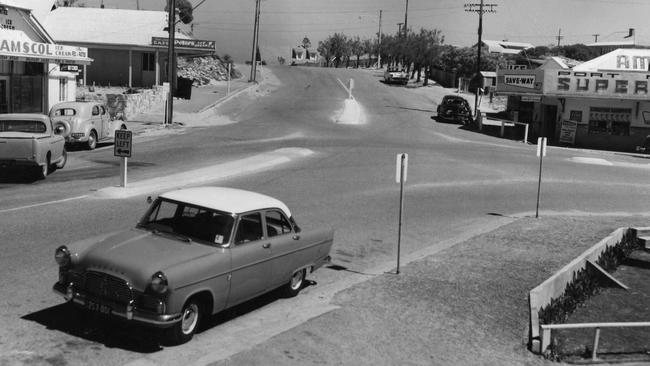 Port Noarlunga’s main street in 1961.