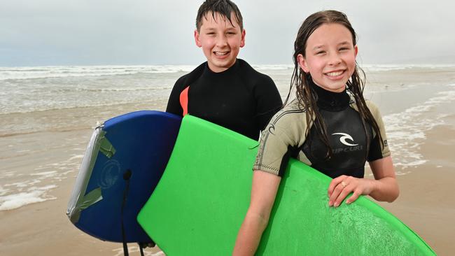 Matthew, 14 and Urszula ‘Ula’, 13, at Goolwa Beach on Monday. Picture: Keryn Stevens