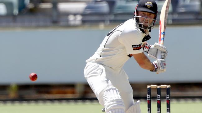 Shaun Marsh of Western Australia plays a shot during day 3 of the JLT Sheffield Shield match between Western Australia and South Australia at the WACA in Perth, Wednesday, November 15, 2017. (AAP Image/Richard Wainwright) NO ARCHIVING, EDITORIAL USE ONLY, IMAGES TO BE USED FOR NEWS REPORTING PURPOSES ONLY, NO COMMERCIAL USE WHATSOEVER, NO USE IN BOOKS WITHOUT PRIOR WRITTEN CONSENT FROM AAP