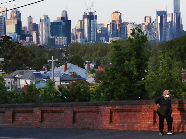 MELBOURNE, AUSTRALIA - NewsWire Photos, OCTOBER 4, 2021. Melbourne has now become the worlds longest city to be kept in lockdown during the COVID -19 crisis. Picture: NCA NewsWire / David Crosling