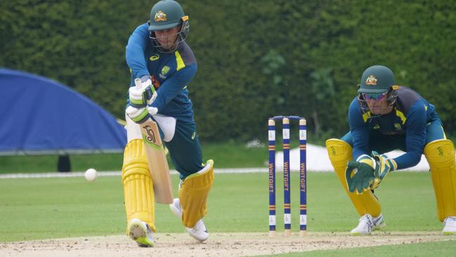 Usman Khawaja gets his eye in during training. Picture: CRICKET NETWORK