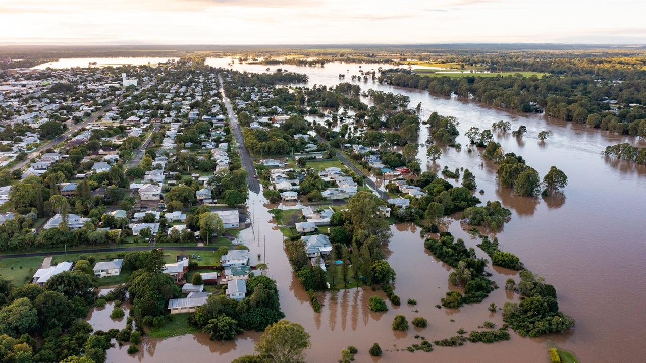 Aerial view of the Mary River rising steadily in Maryborough.​