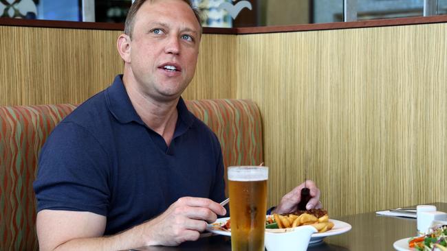 Premier Steven Miles having lunch with Michael Madigan at the Murrumba Downs Tavern as part of the High Steaks series. Murrumba Downs Friday 12th April 2024 Picture David Clark