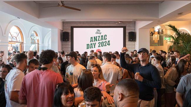 Pubs and RSLs packed out on Thursday as punters took their chances with a game of two up. Picture: NCA NewsWire / Flavio Brancaleone