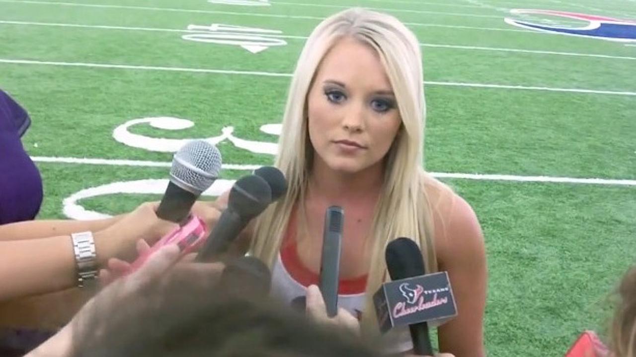 Houston Texans cheerleaders mock Arian Foster interview