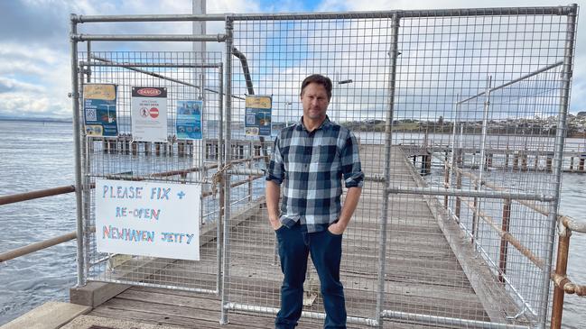 ‘Who wants to get married in front of a construction fence?’: A Phillip Island restaurant owner says the closure of a nearby jetty that provides a picturesque view has affected bookings at the venue. Picture: Jack Colantuono