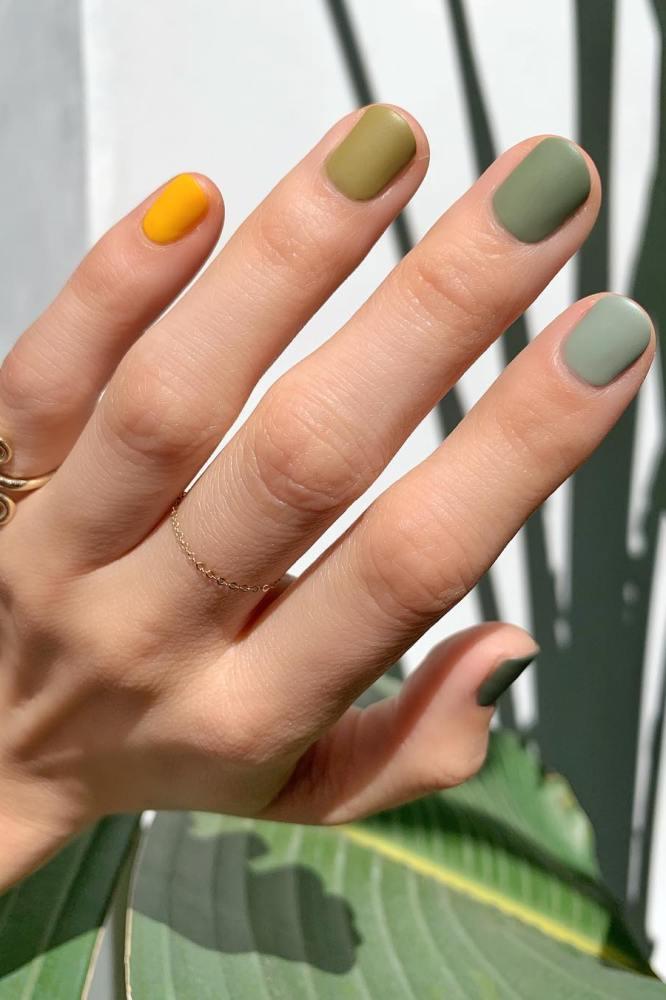 This season's latest nail trend is perfect for the indecisive beauty lover  - Vogue Australia