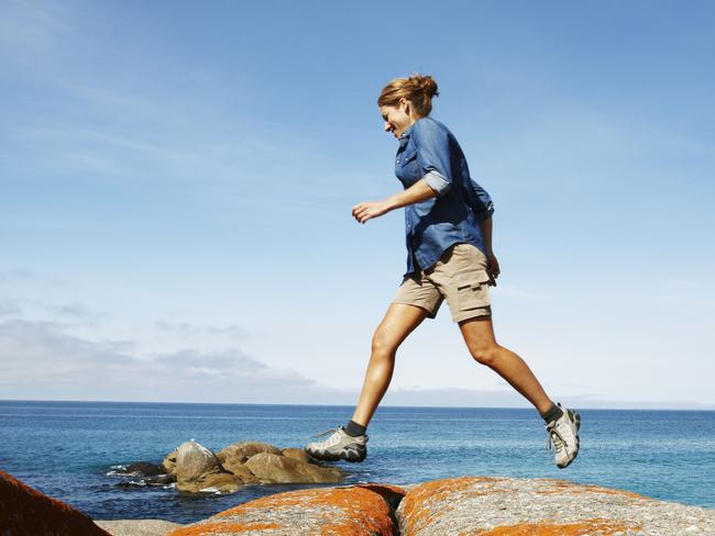 ESCAPE: Bay of Fires Walk - Tasmania. Picture: Tourism Australia