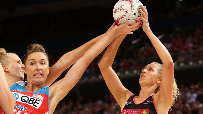 Erin Bell of the Thunderbirds shoots against the Sydney Swifts. coach Dan Ryan has been critical of his team’s work in attack. Picture: Mark Metcalfe (Getty Images)