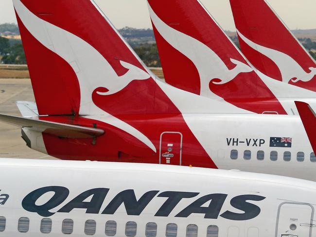 qantas missing baggage