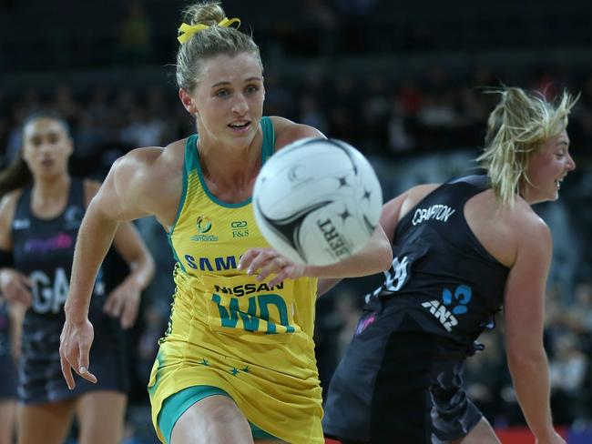 Gabi Simpson of Australia in the international netball match between New Zealand Silver Ferns and Australian Diamonds at Spark Arena in Auckland, New Zealand, Thursday, October 5, 2017. (AAP Image/David Rowland) NO ARCHIVING, EDITORIAL USE ONLY