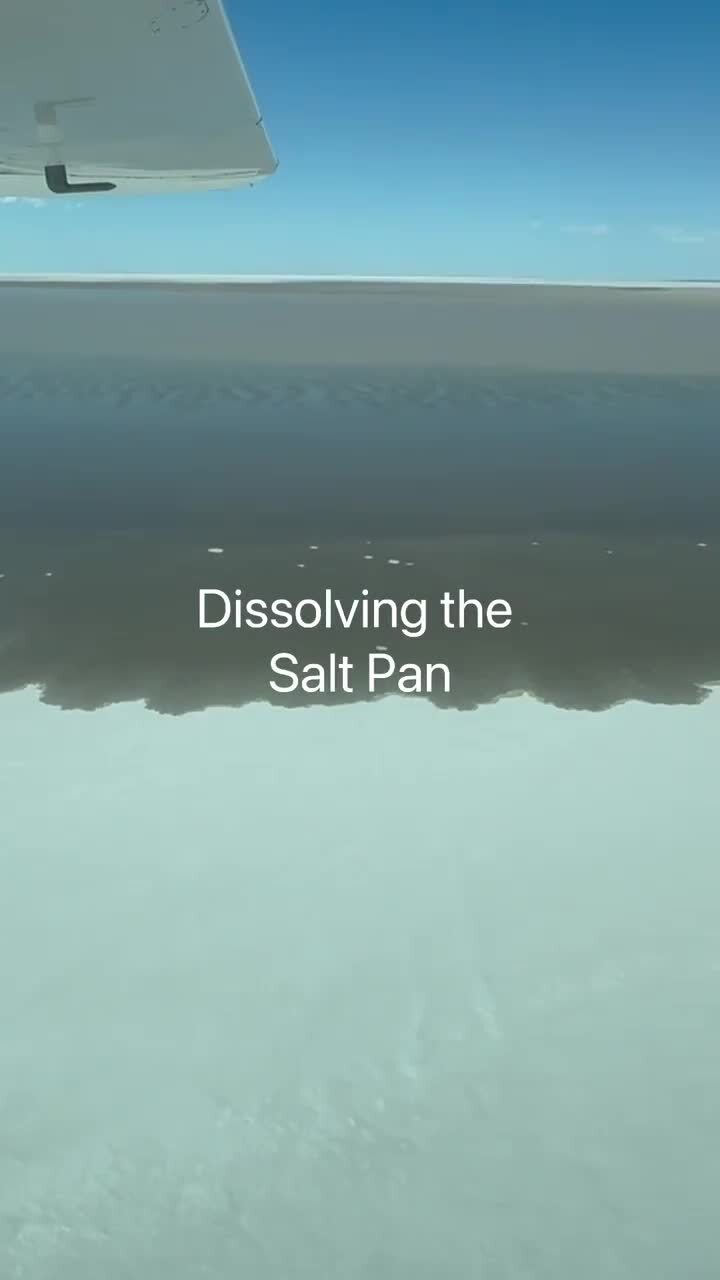 Water floods into Lake Eyre