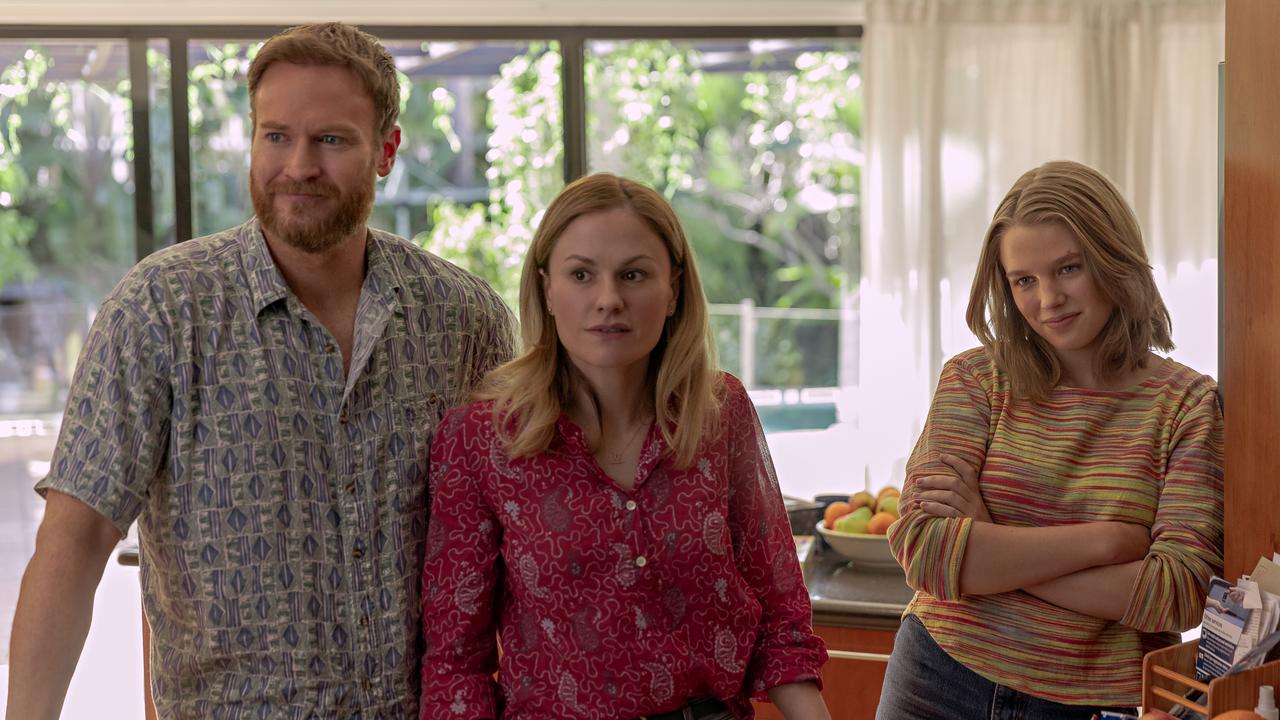 Josh Lawson and Anna Paquin as Jessica Watson’s parents, alongside Teagan Croft. Picture: Julian Panetta/Netflix