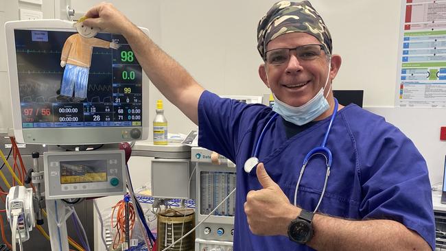 Anaesthetist and RAAF veteran, Steven Cook co-ordinated the first evacuation from Denpasar Airport the day after the Bali bombings.