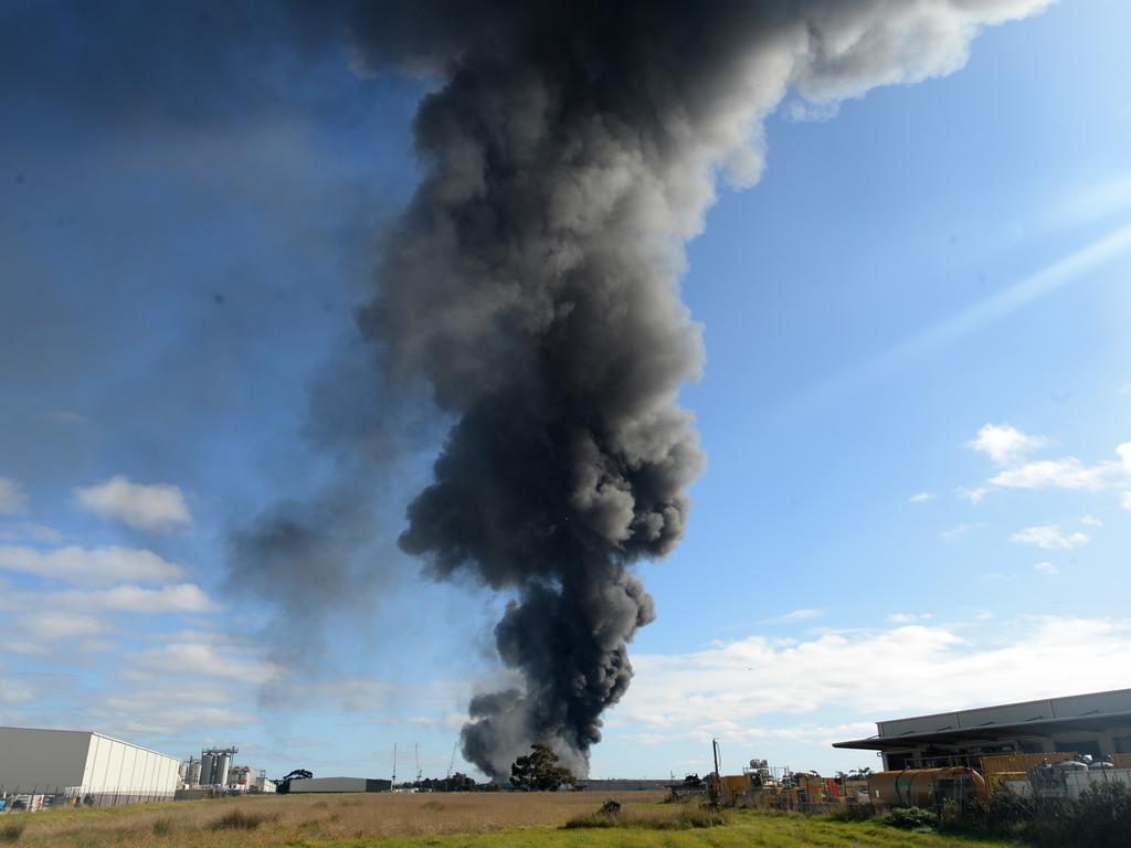 Warning over runoff, toxic fumes in wake of massive Derrimut factory ...