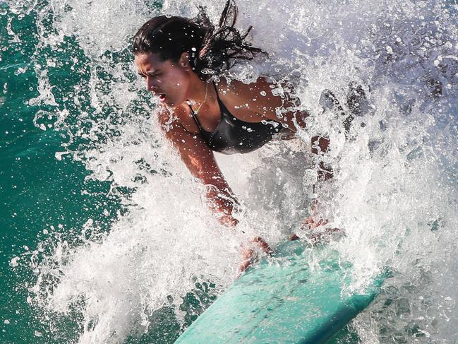 Surf - Weather.Surfing at Snapper Rocks.Picture: NIGEL HALLETT