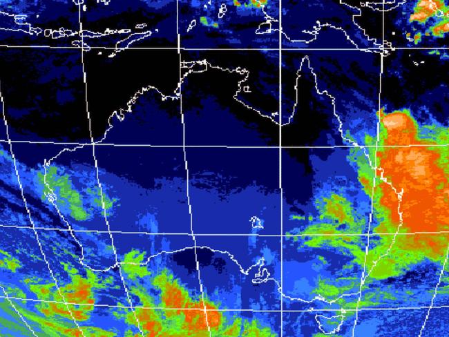 #### ALERT ALERT #### BEFORE REUSE OF THIS IMAGE CHECK CONTENT AND COPYRIGHT ISSUES WITH THE /PICTURE /DESK- 25 Jun 2003  Australian  Bureau of Meteorology satellite map of storm brewing off Qld coast - weather storms mapping maps