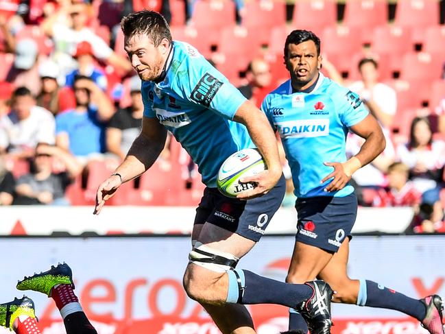 Jed Holloway in space for the Waratahs.