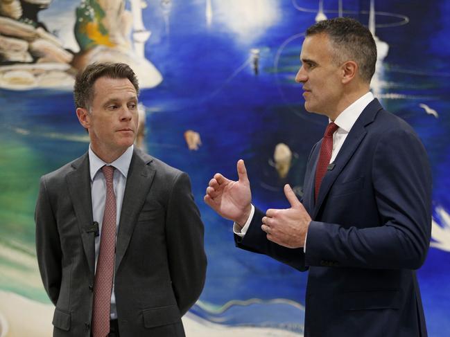 SYDNEY, AUSTRALIA - NewsWire Photos OCTOBER 10 , 2024:   NSW Premier Chris Minns with South Australian Premier Peter Malinauskas  at the  Social Media Summit at ICC Darling Harbour Sydney. Picture: NewsWire / John Appleyard