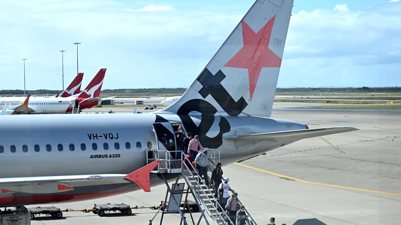 A woman claims she was given next to no assistance while travelling with her baby on a Jetstar flight. Picture: NCA NewsWire / Dan Peled