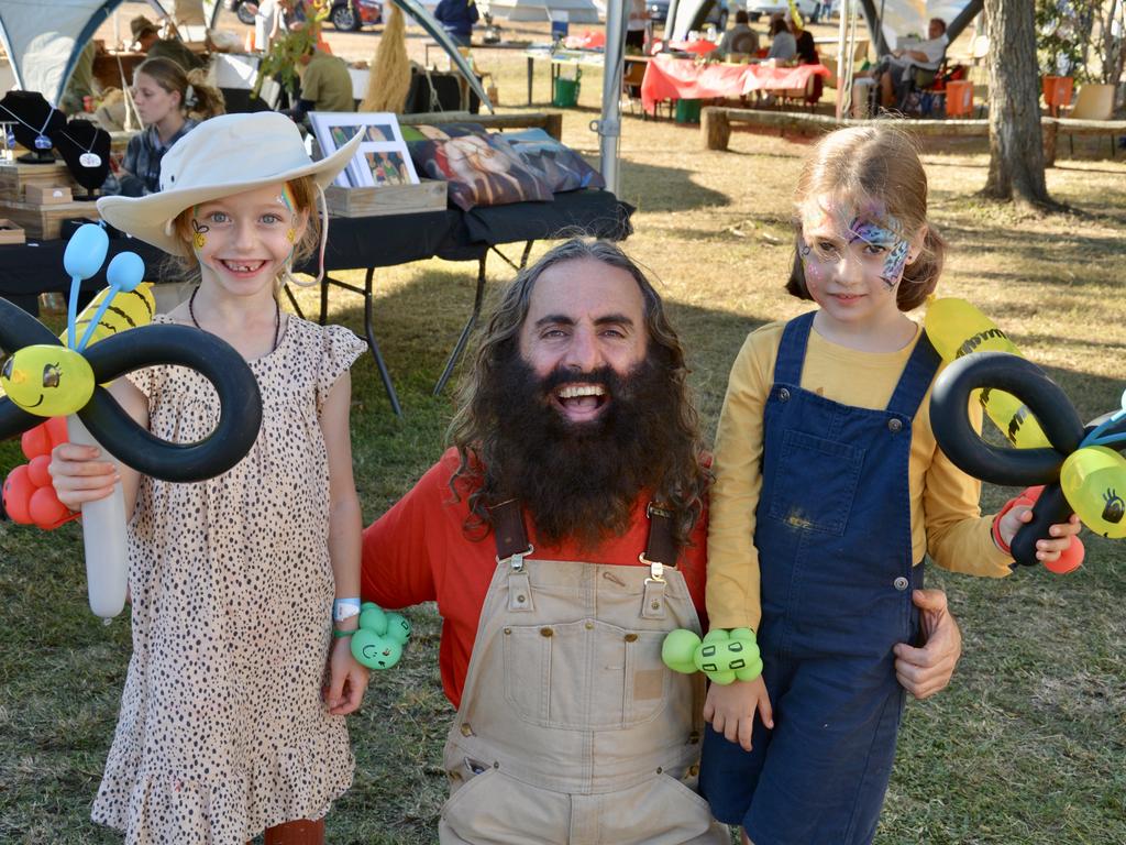 Elise Schill and Jaylan Heaphy, from Sarina, with Gardening Australia's Costa Georgiadis at the 2021 St Lawrence Wetlands Weekend. Picture: Rae Wilson