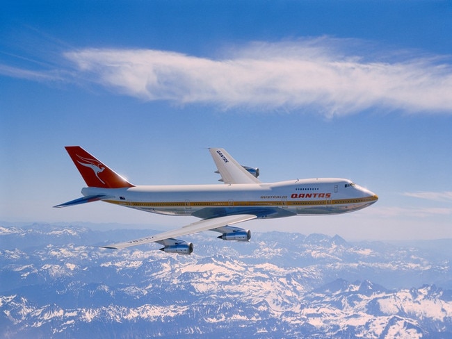 The arrival of the first Qantas Boeing 747B in 1971 led to huge changes as airfares dropped, capacity surged and the age of mass air travel began. Between 1979 and 1985, Qantas had an all-747 fleet.