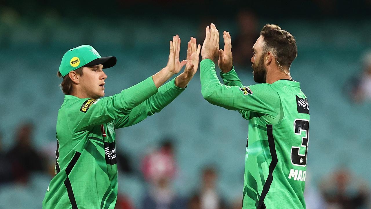 Adam Zampa and Glenn Maxwell. Photo by Cameron Spencer/Getty Images