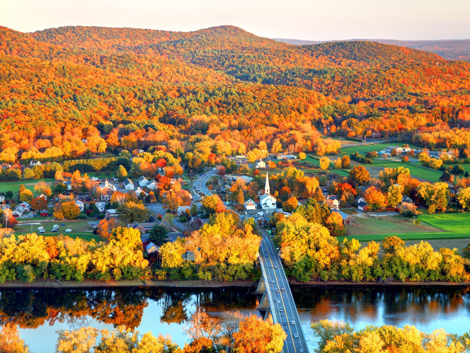 Autumn Leaves On Show In Us, Canada 