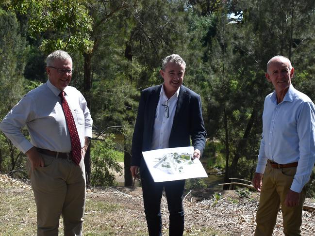 Page MP Kevin Hogan with Richmond Valley Council Mayor Robert Mustow and Federal Local Government Minister Mark Coulton at the Casino Drill Hall site