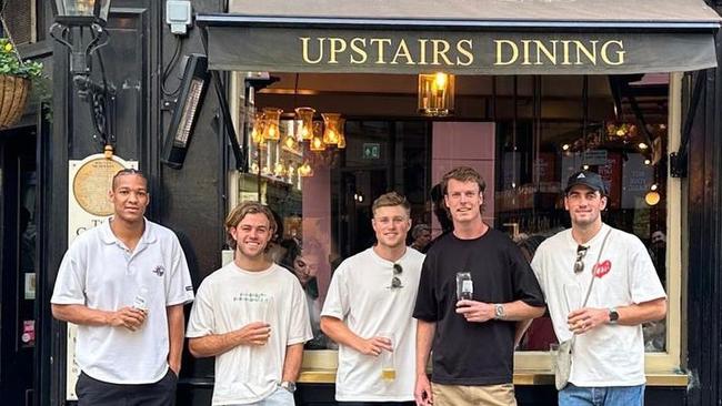 A group of Swans including Joel Amartey, James Rowbottom, Braeden Campbell, Nick Blakey and Tom McCartin are in London.