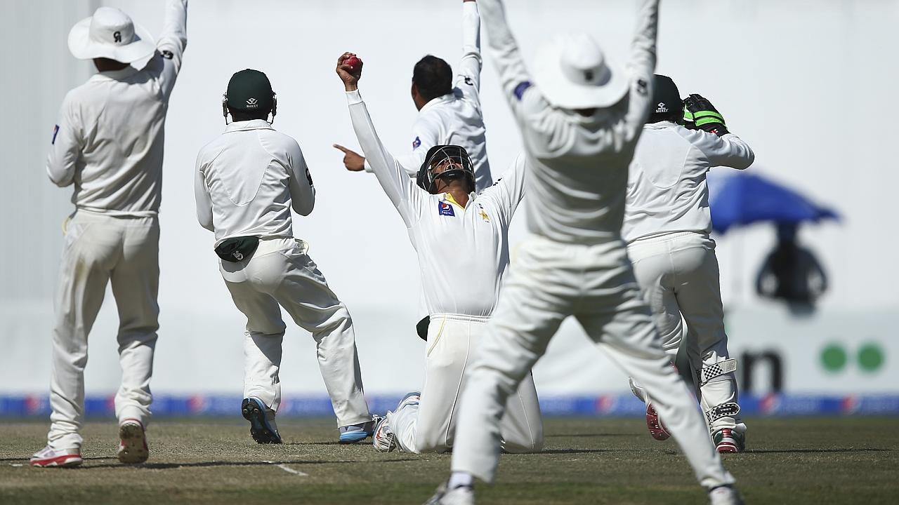 Pakistan v Australia 2014: Pakistan seals thumping win in second Test