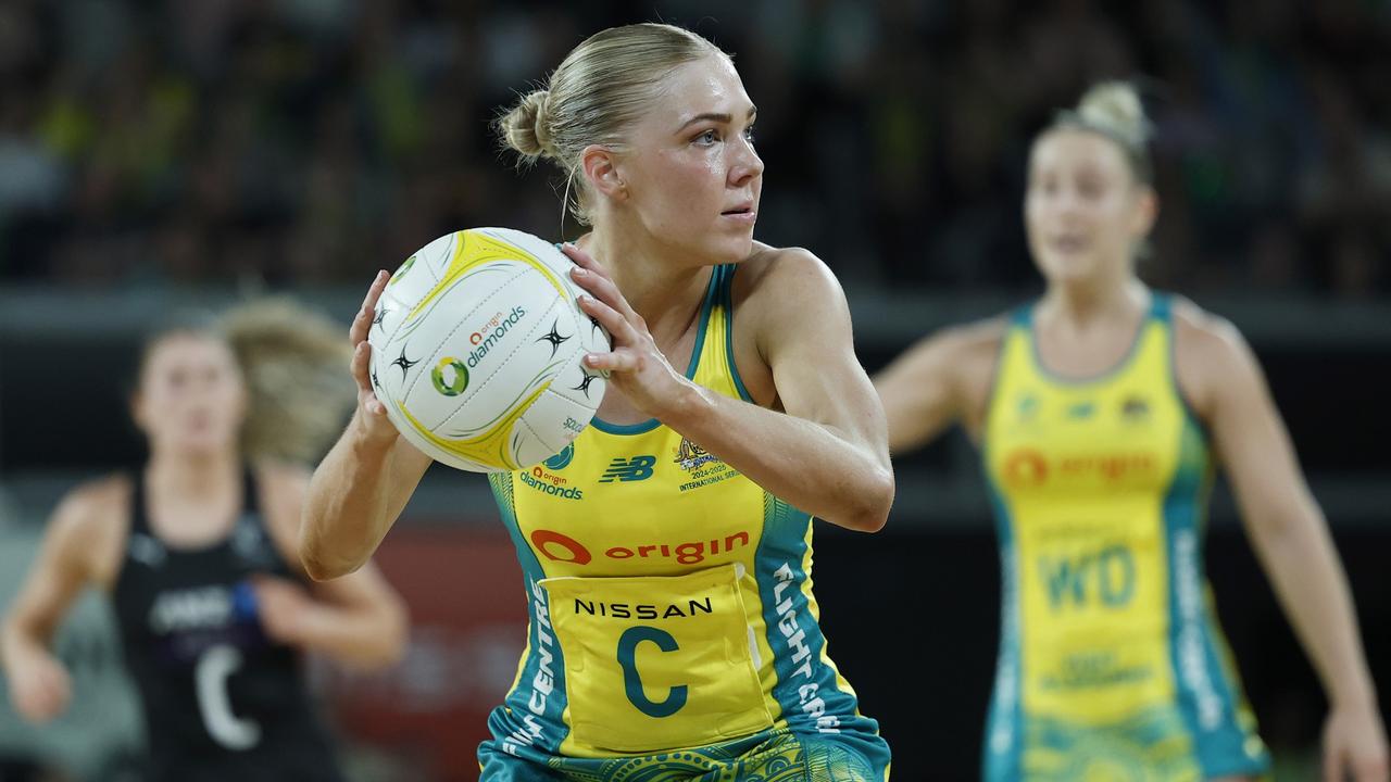 Kate Moloney in action for the Diamonds. (Photo by Daniel Pockett/Getty Images)